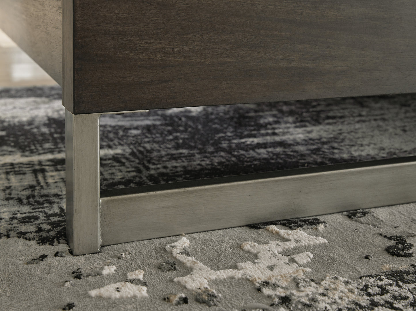 Arkenton Queen Panel Bed with Mirrored Dresser