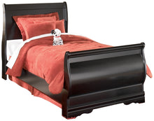 Load image into Gallery viewer, Huey Vineyard Twin Sleigh Bed with Mirrored Dresser and Chest
