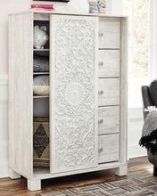 Load image into Gallery viewer, Paxberry King Panel Bed with Mirrored Dresser and Chest
